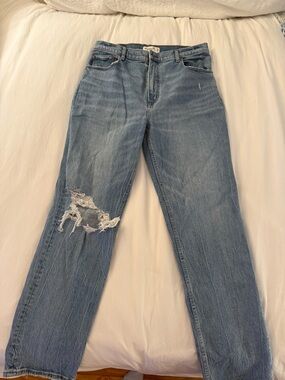 Abercrombie 90’s Straight Ultra High Rise Jeans